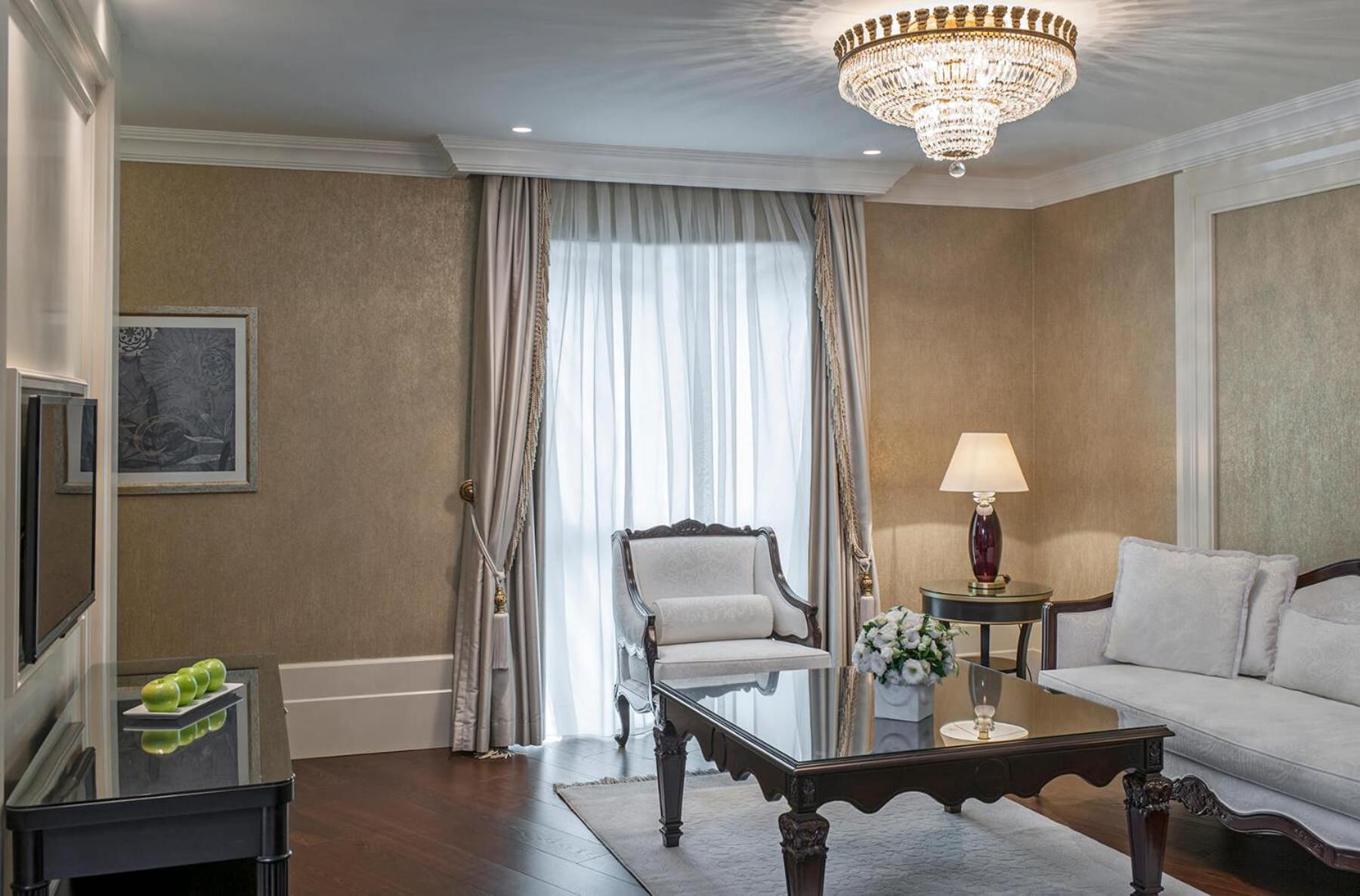 Presidential Suite King Size Bed